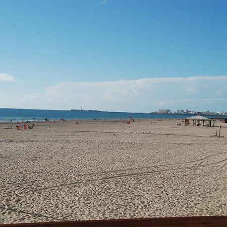 Brisas Estadio Playa Victoria Кадис Екстериор снимка
