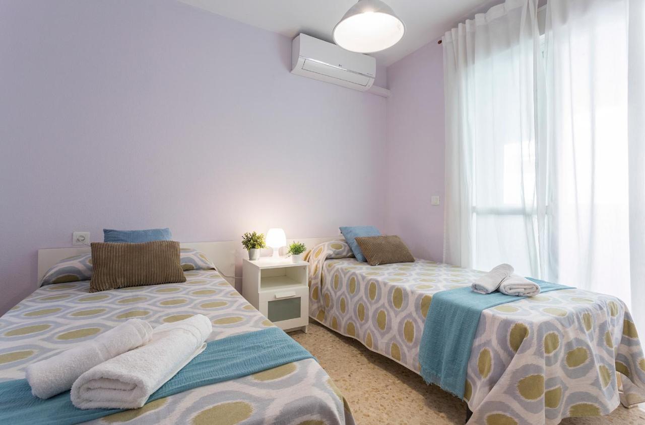 Brisas Estadio Playa Victoria Кадис Екстериор снимка